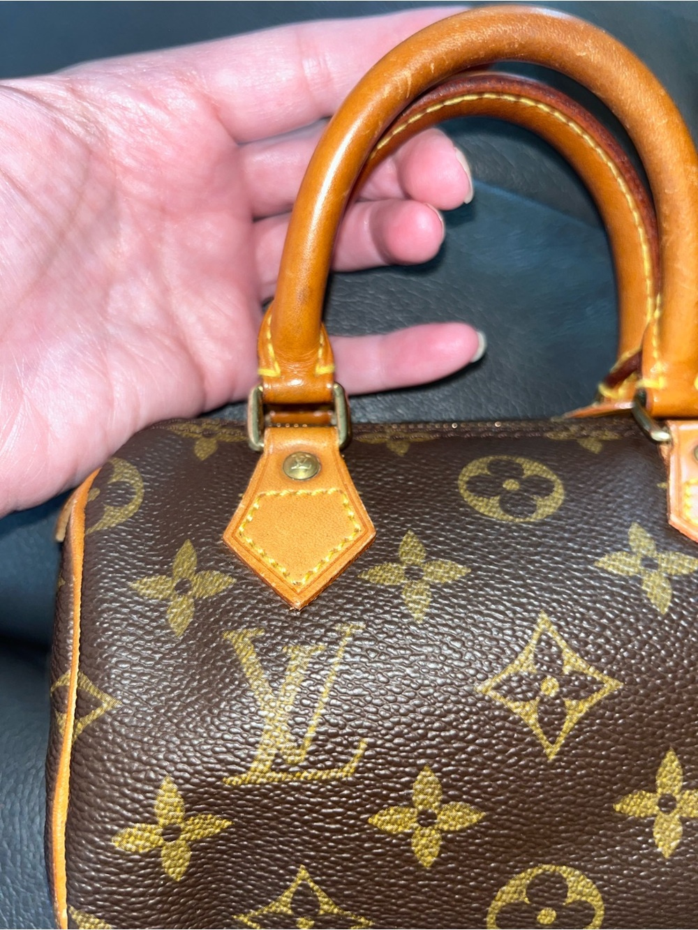Louis Vuitton Monogram Mini Speedy - Picture 4 of 16